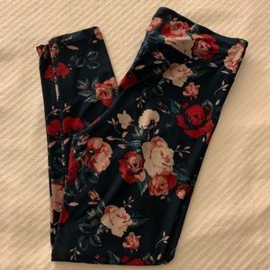 LuLaRoe Tall & Curvy TC Leggings Roses